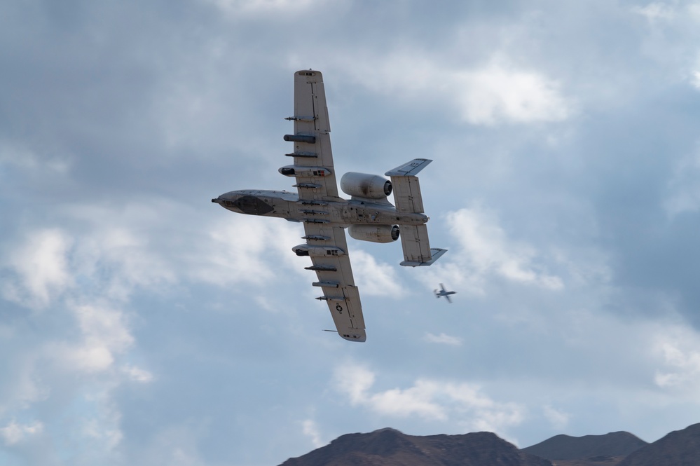 422 TES A-10S On the NTTR