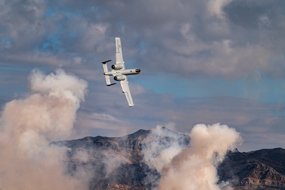 422 TES A-10S On the NTTR