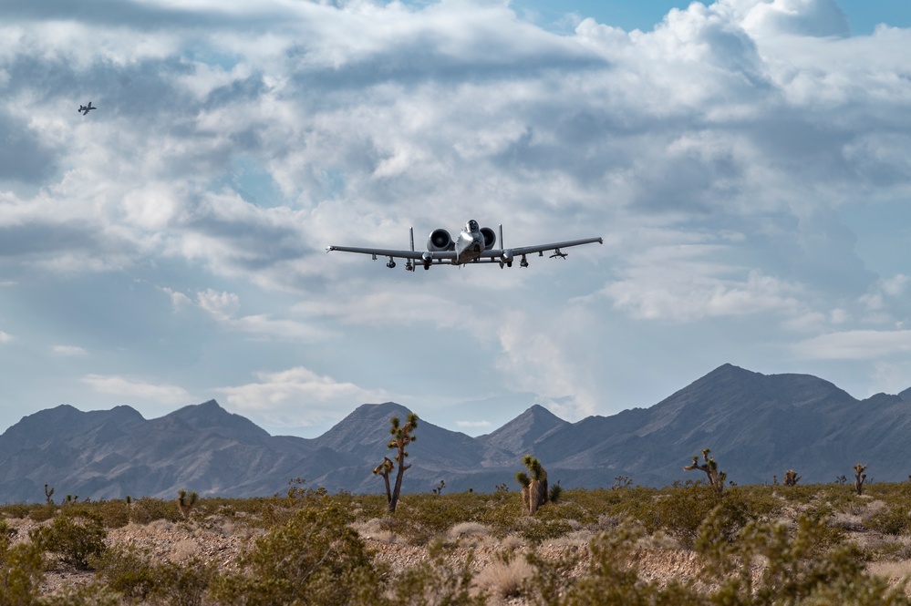 422 TES A-10S On the NTTR