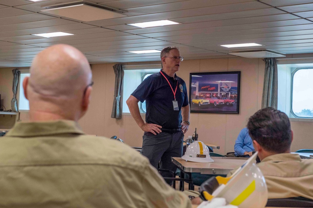 Rear Adm. Mike Wettlaufer visits Singapore