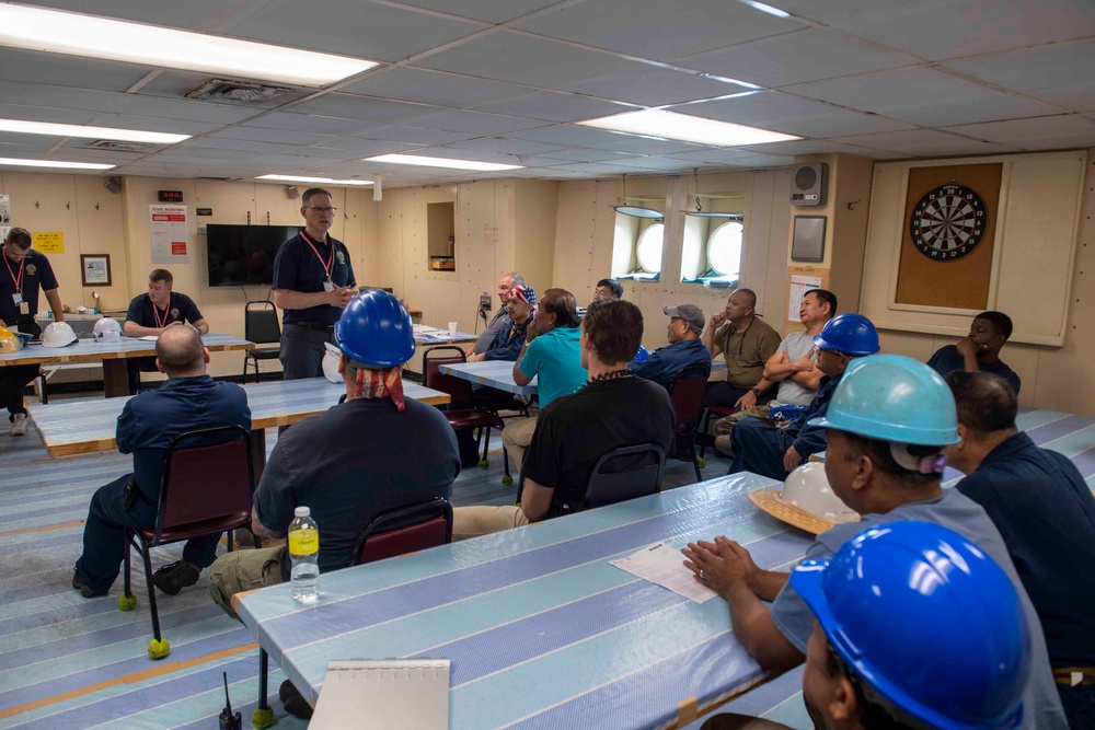 Rear Adm. Mike Wettlaufer visits Singapore