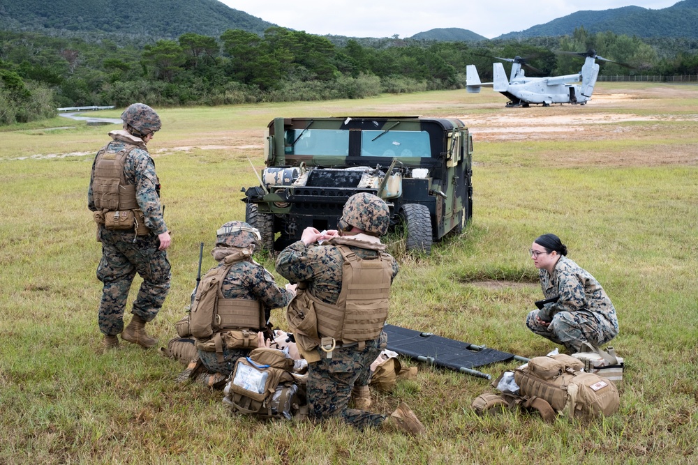 Corpsmen Practice En Route Casualty Care