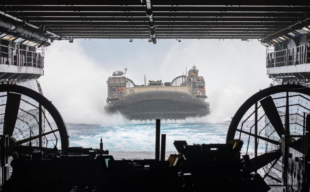 Makin Island LCAC Operations