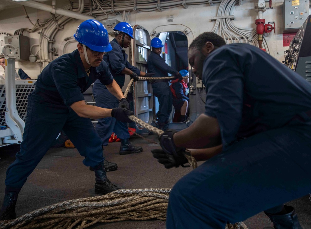 Makin Island Refueling at Sea