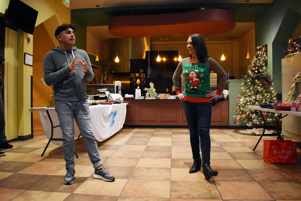 Presidio of Monterey helps DLIFLC students create plan to alleviate holiday stress