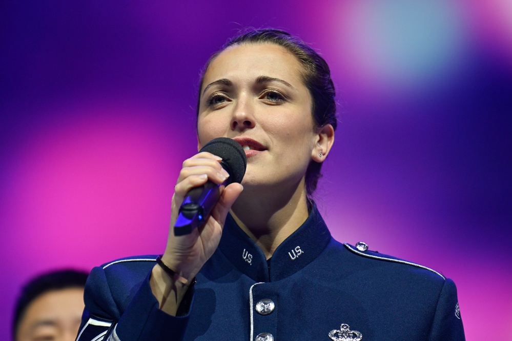 CSAF Brown attends holiday concert