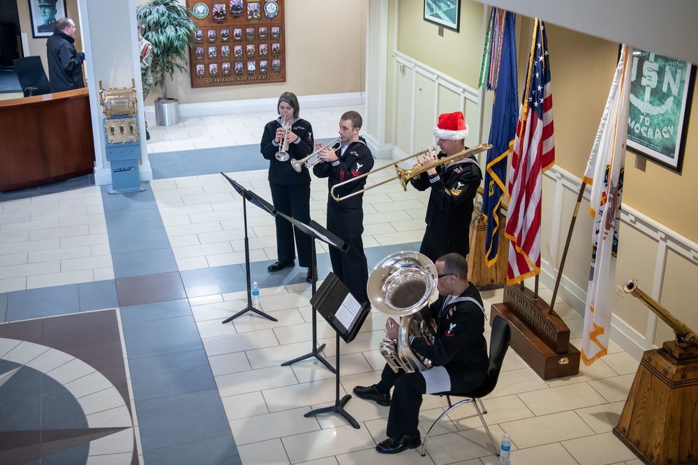 Navy Band Great Lakes performs at Recruit Training Command