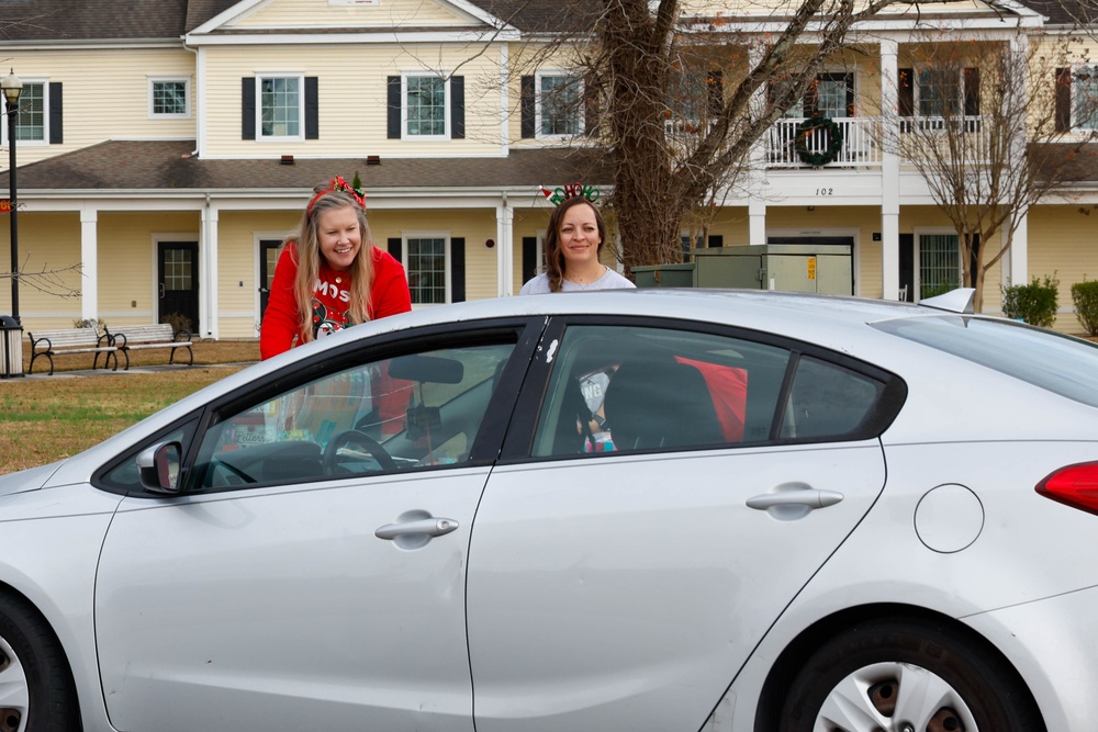 AMCC Hosts Home for the Holidays Drive-Thru