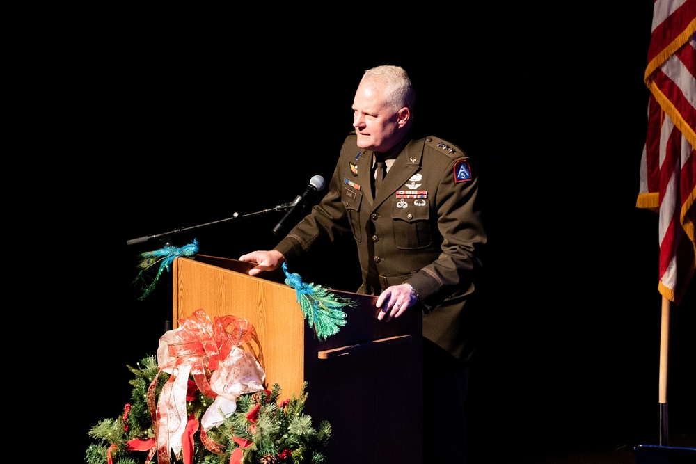 323d Army Band spreads cheer during holiday concert