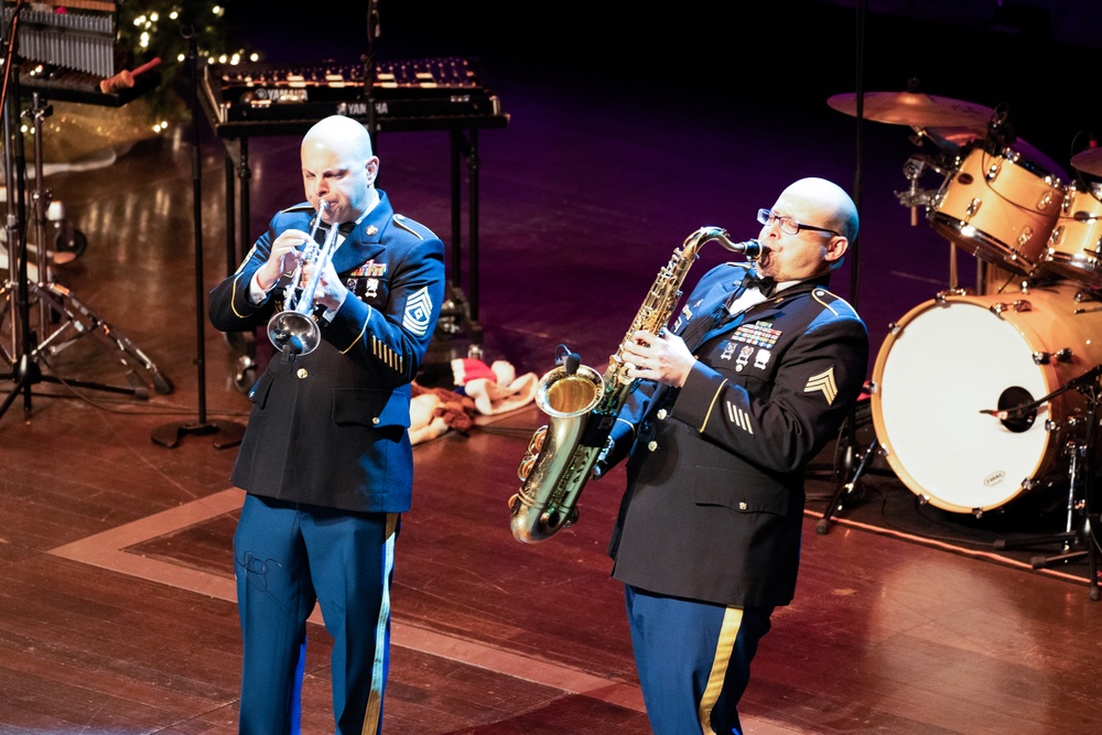 323d Army Band spreads cheer during holiday concert