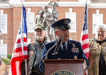Dover AFB leadership participates in Wreaths Across America ceremony