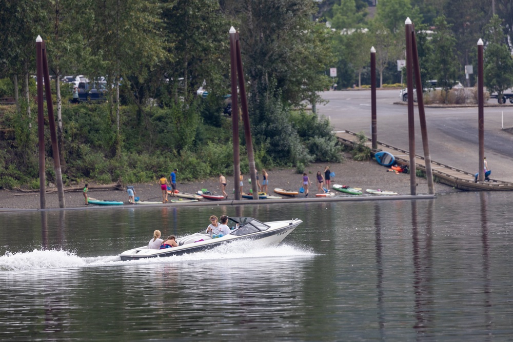 Water recreation on the Willamette River, Ore.