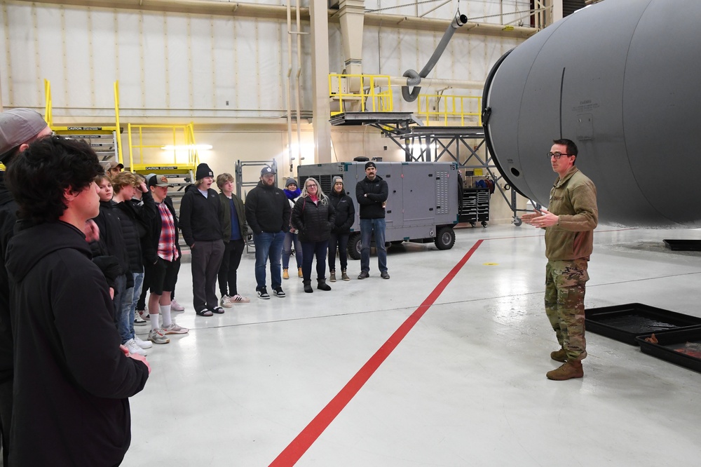 168th Wing host Hockey Team