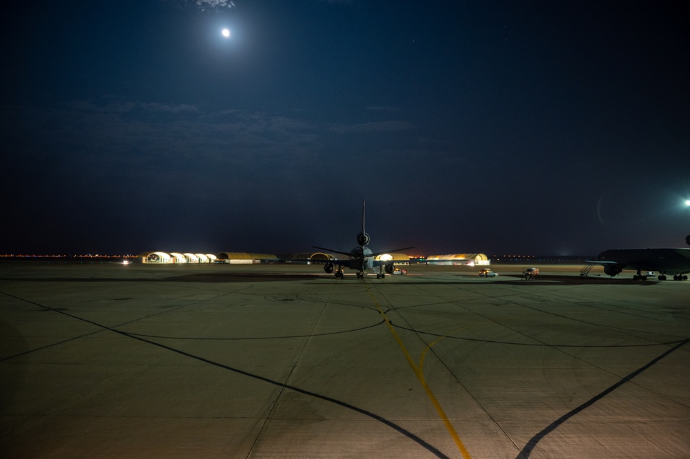 PSAB KC-10 Night Maintenance