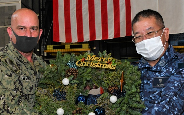 NAVSUP FLC Yokosuka Sailors experience Japan’s year-end tradition