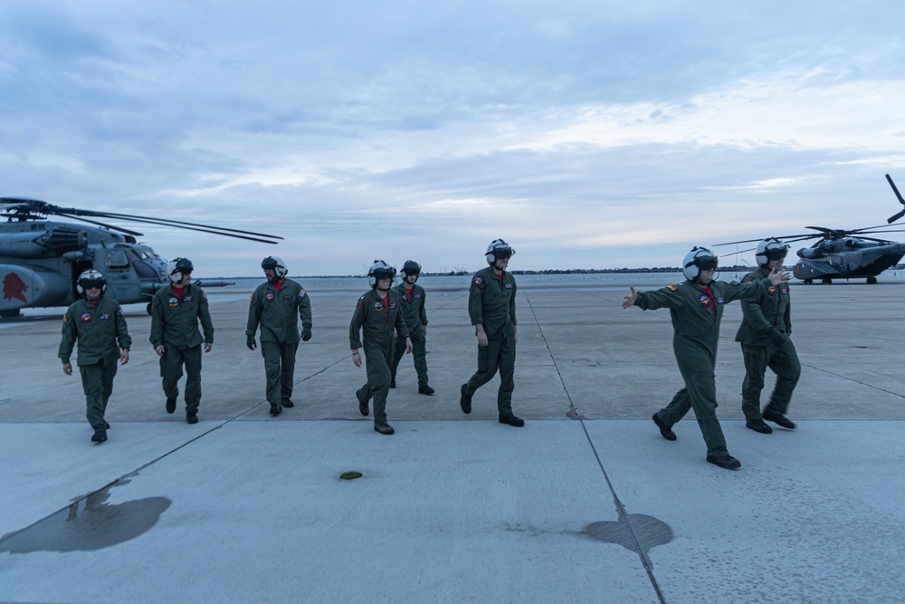 HM-14 Conducts Sundown Flight