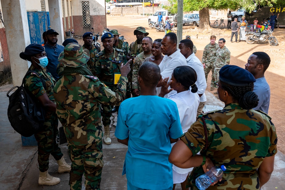 Civil Affairs, Ghanaian Soldiers Conduct MEDCAP in Bole