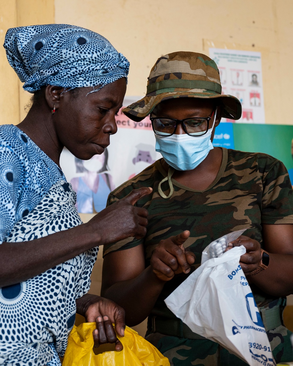 Civil Affairs, Ghanaian Soldiers Conduct MEDCAP in Bole