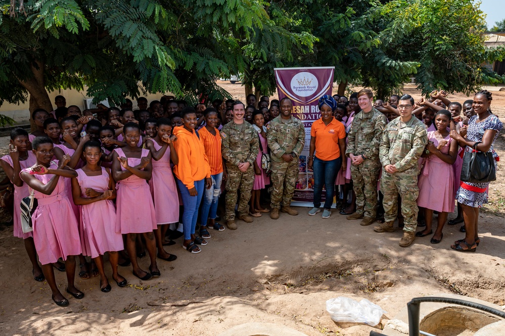 Civil Affairs, Ghanaian Soldiers Conduct MEDCAP in Bole