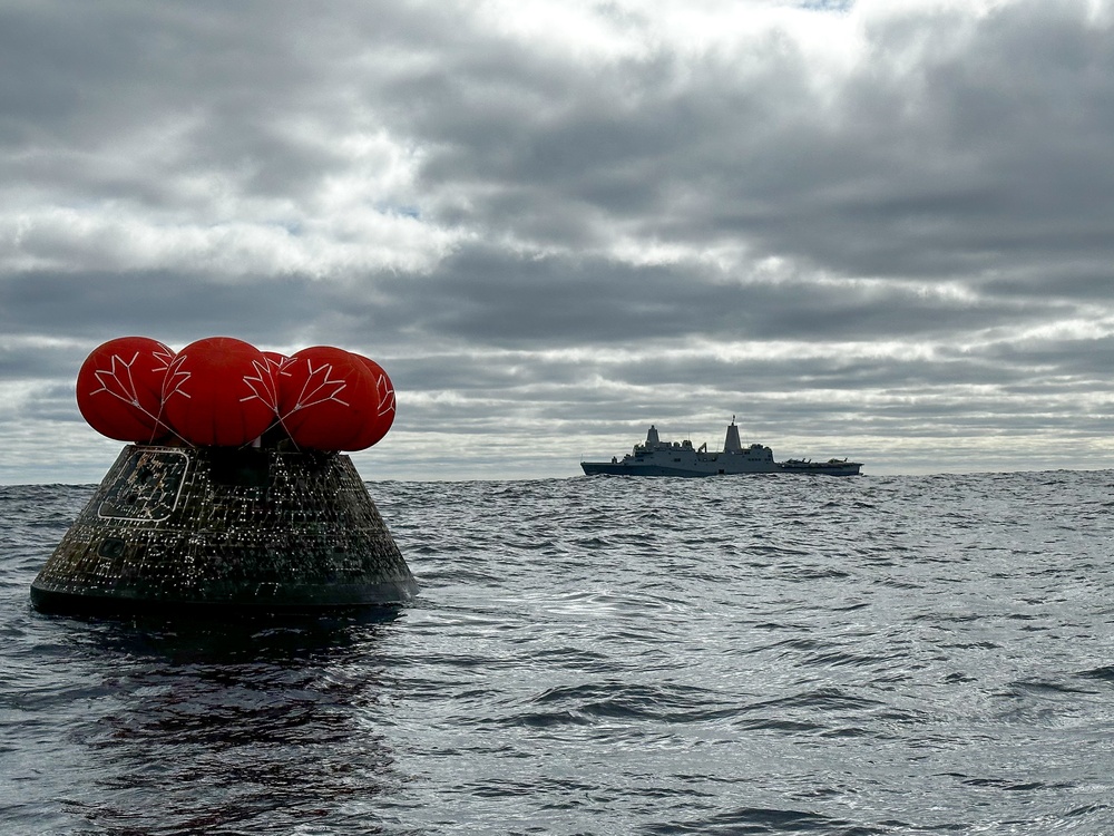 USS Portland (LPD 27) Artemis I Small Boat Recovery