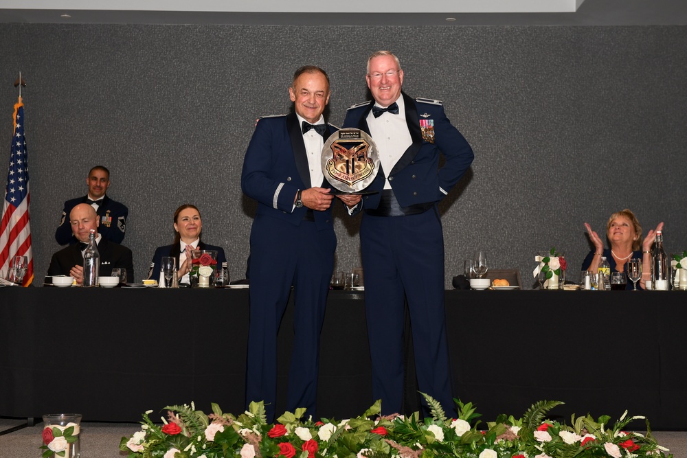 Military ball celebrates Air Force’s 75th anniversary