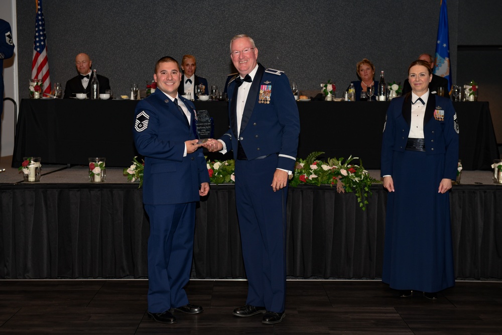 Military ball celebrates Air Force’s 75th anniversary