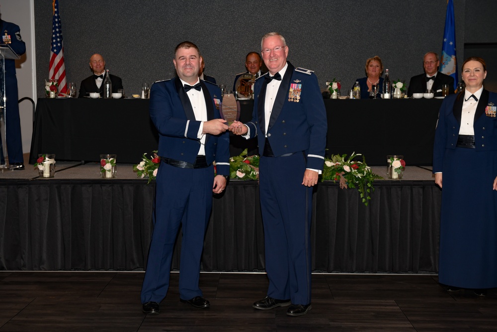 Military ball celebrates Air Force’s 75th anniversary