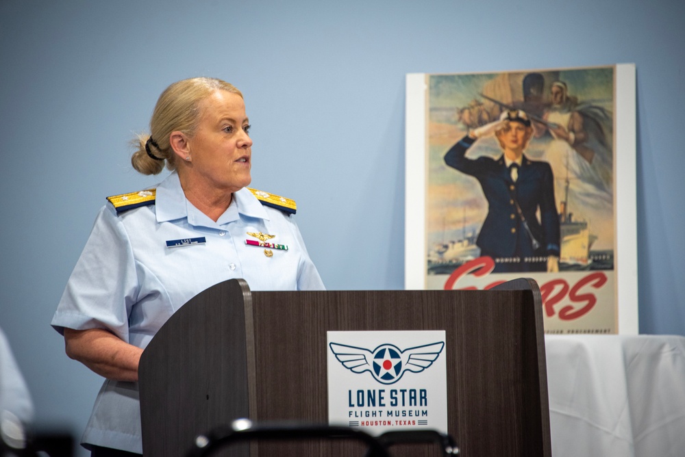 Coast Guard celebrates SPARS 80th anniversary at ceremony in Houston, Texas