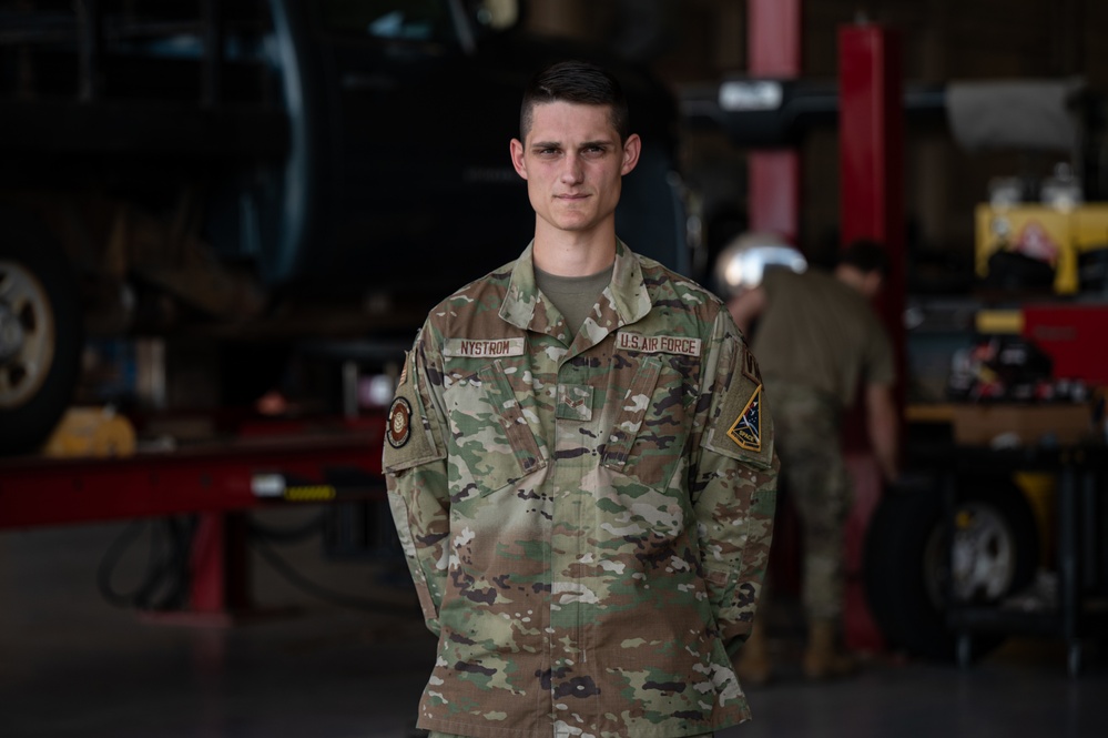 U.S. Air Force Airman Rushes to Citizen’s Aid in Car Accident