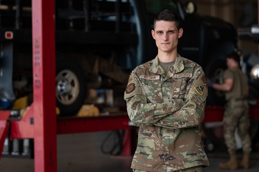 U.S. Air Force Airman Rushes to Citizen’s Aid in Car Accident