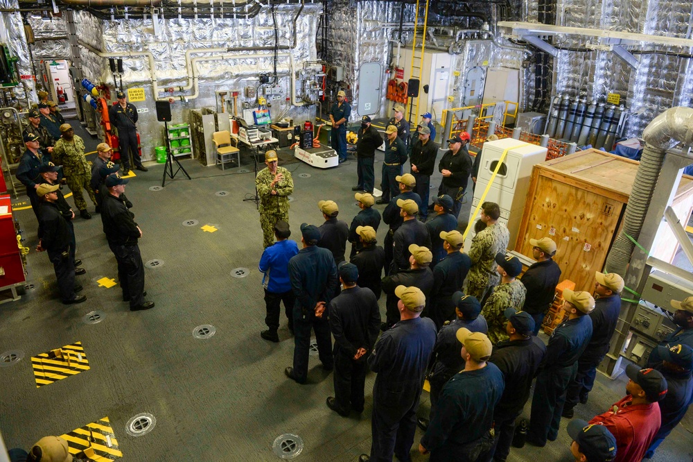 ESG-3 VISITS USS GABRIELLE GIFFORDS (LCS 10)