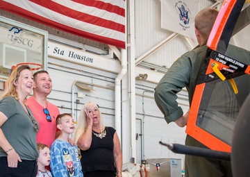 Hurricane Harvey survivors reunite with Coast Guard pilot in Houston, Texas