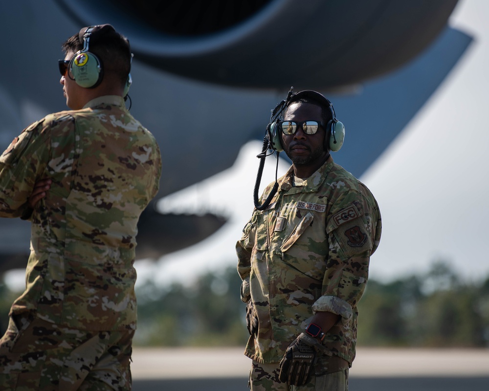 Retired F-22 Raptor is Loaded Into C-5 Galaxy