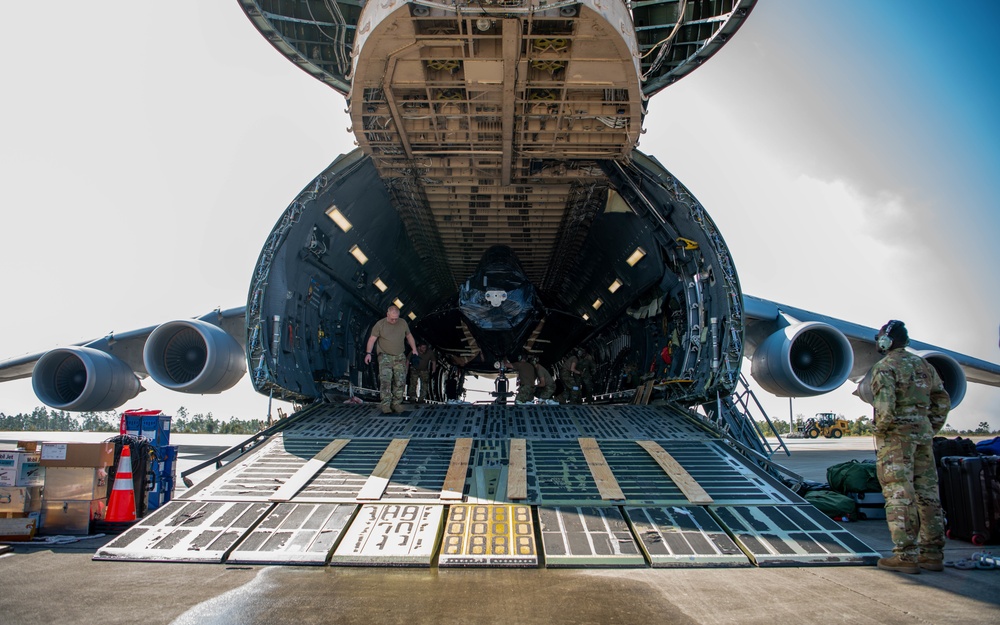 Retired F-22 Raptor is Loaded Into C-5 Galaxy