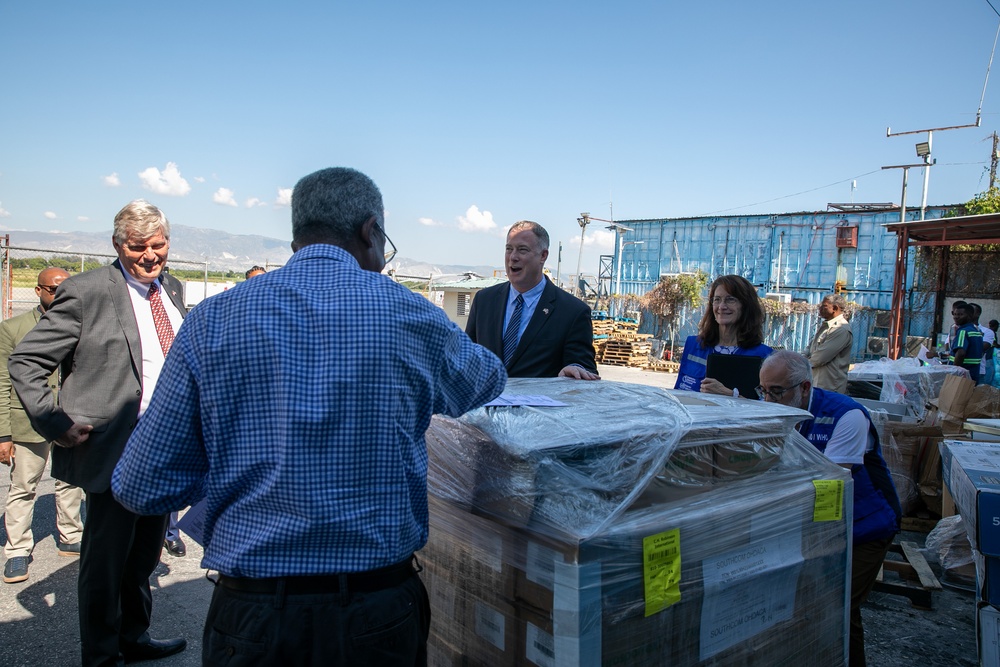 SOUTHCOM donates medical aid to Haiti