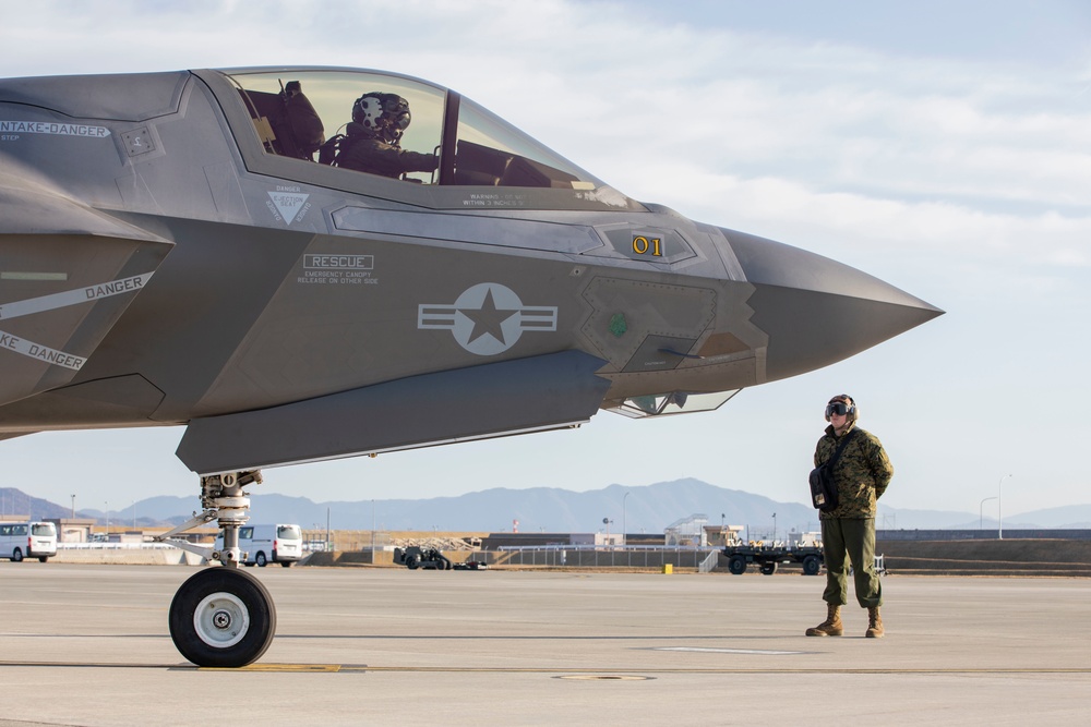 Coming In Hot; VMFA-242 conducts Live Ordnance Hot loading