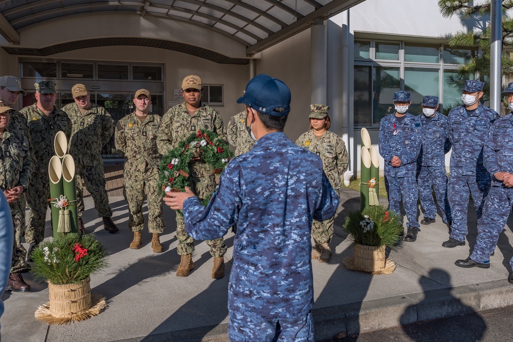 U.S. Navy and JMSDF Holiday Cultural Exchange