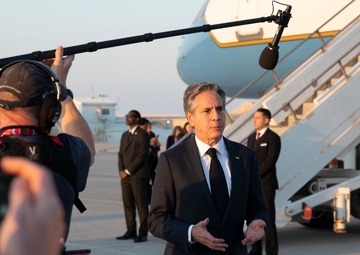 U.S. Secretary of State visits AUAB