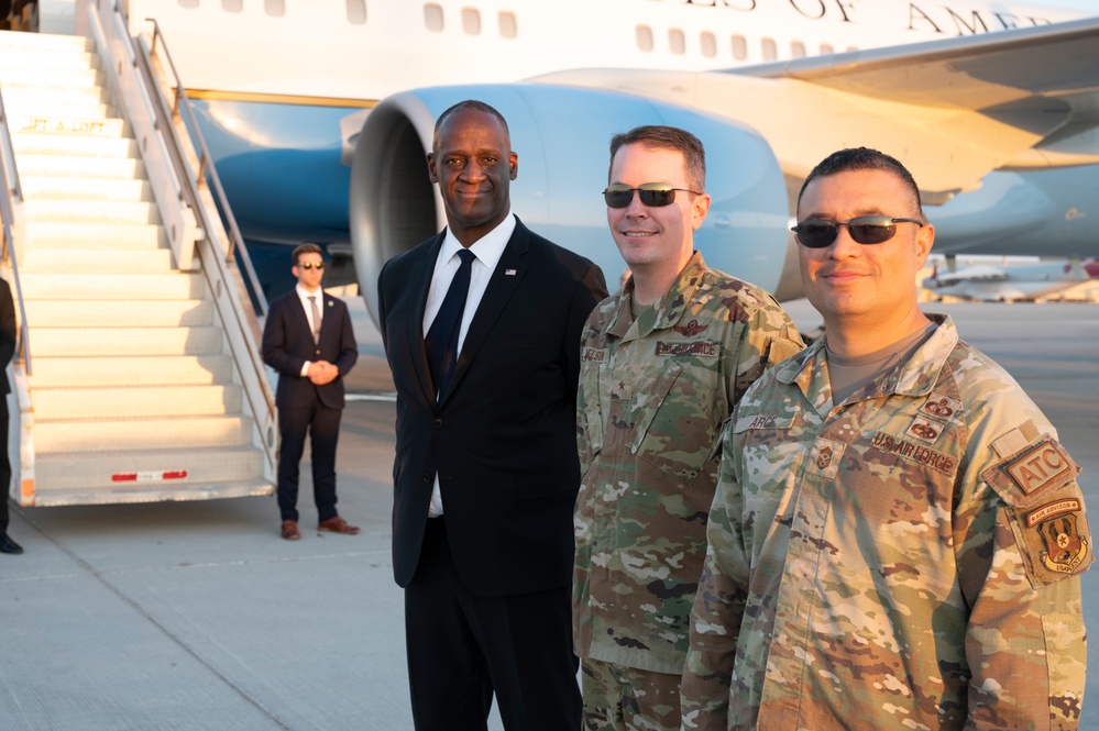 U.S. Secretary of State visits AUAB