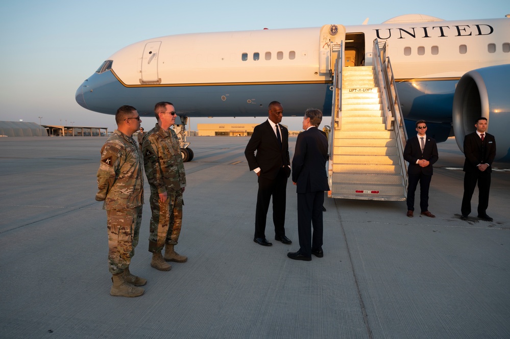 U.S. Secretary of State visits AUAB