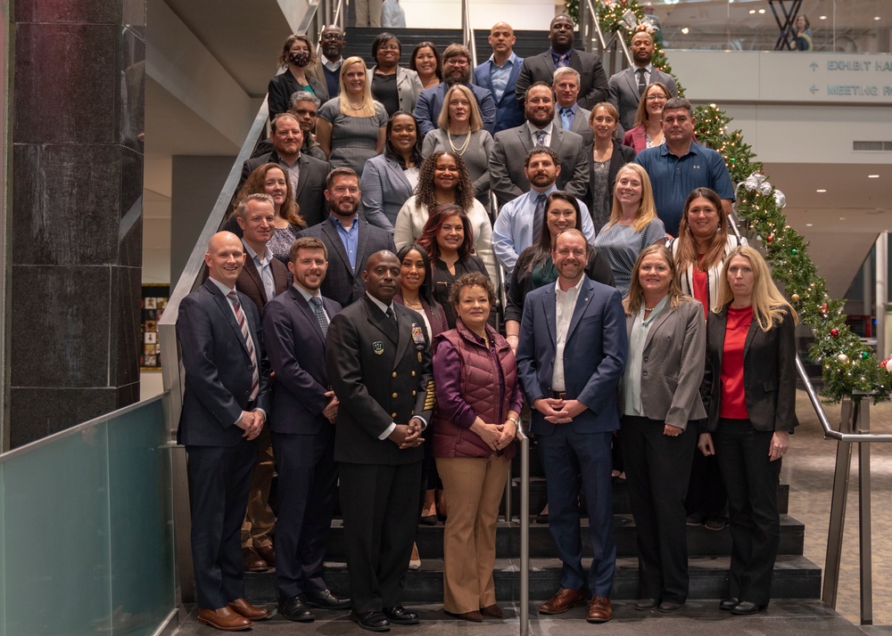 Fleet CMC addresses leadership course graduates