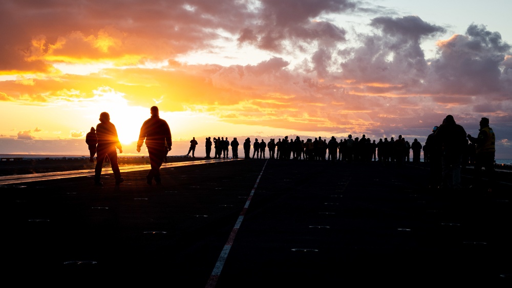 USS Carl Vinson (CVN 70) Flight Deck Operations