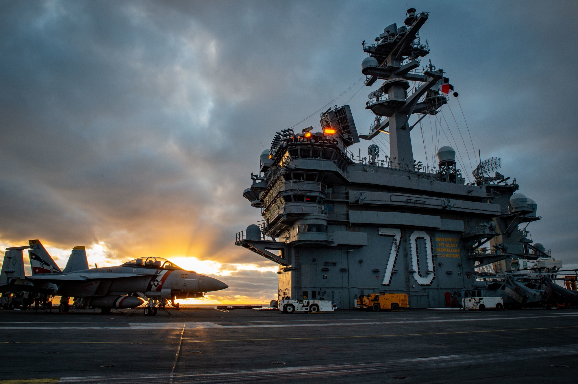 DVIDS - Images - USS Carl Vinson (CVN 70) Flight Deck Operations
