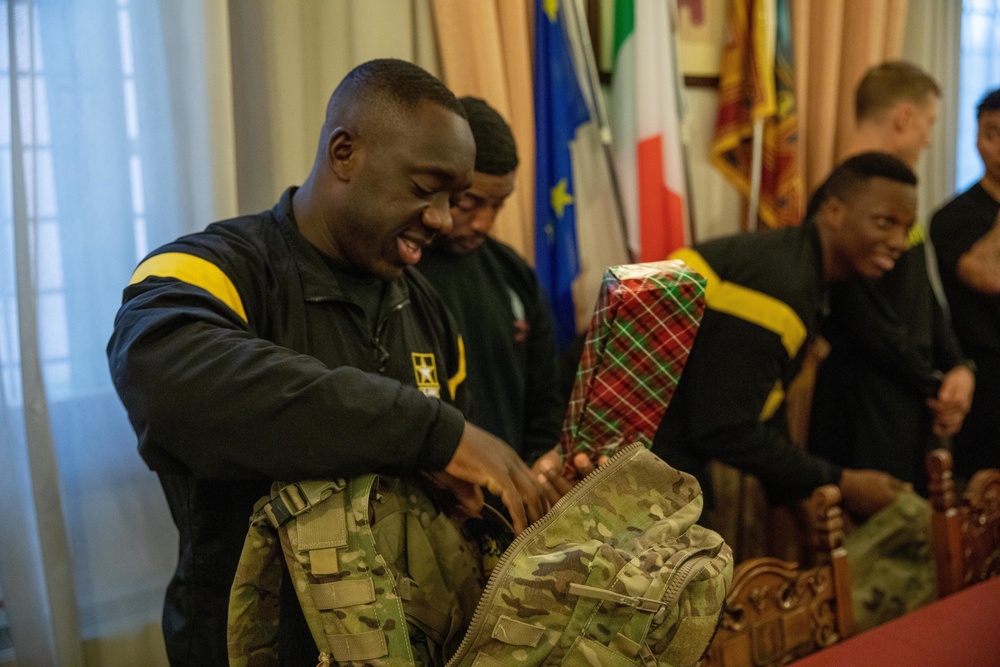 Sky Soldiers march to donate toys in local Italian communities