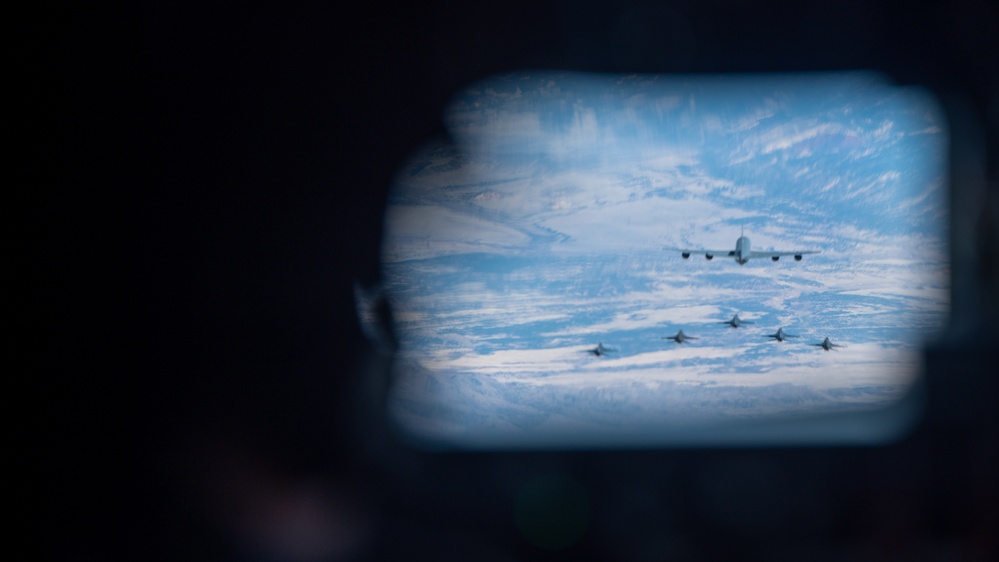 161st ARW KC-135 refuels Buckley F-16’s