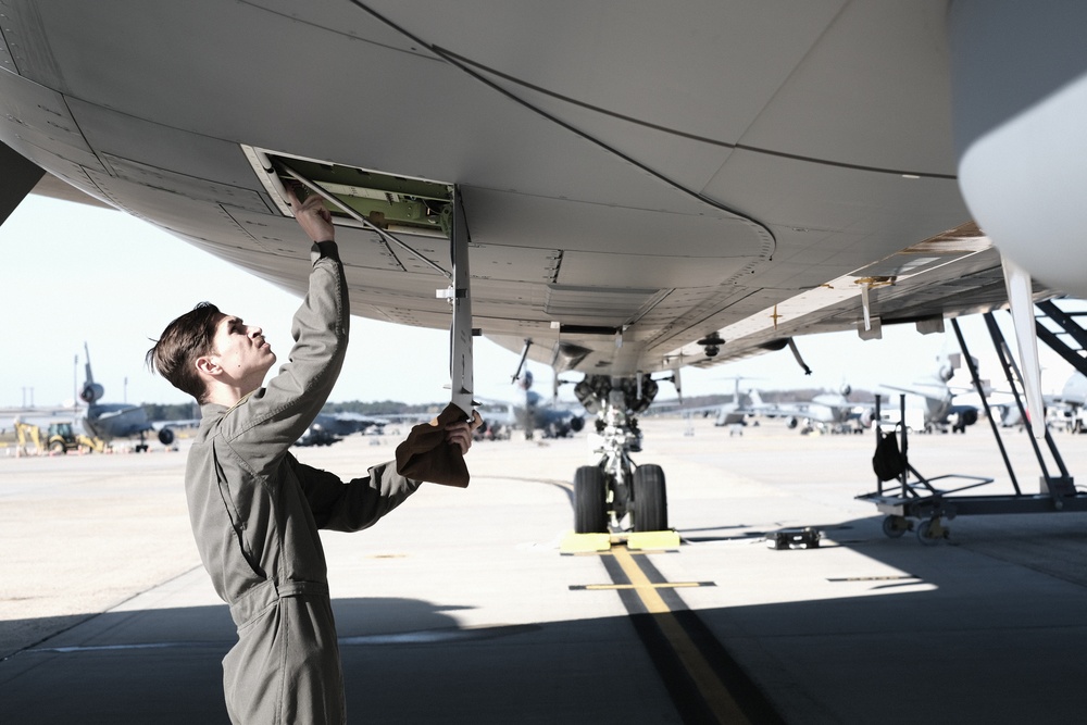 2nd ARS and 605th AMXS officially employ KC-46 for combat commander taskings