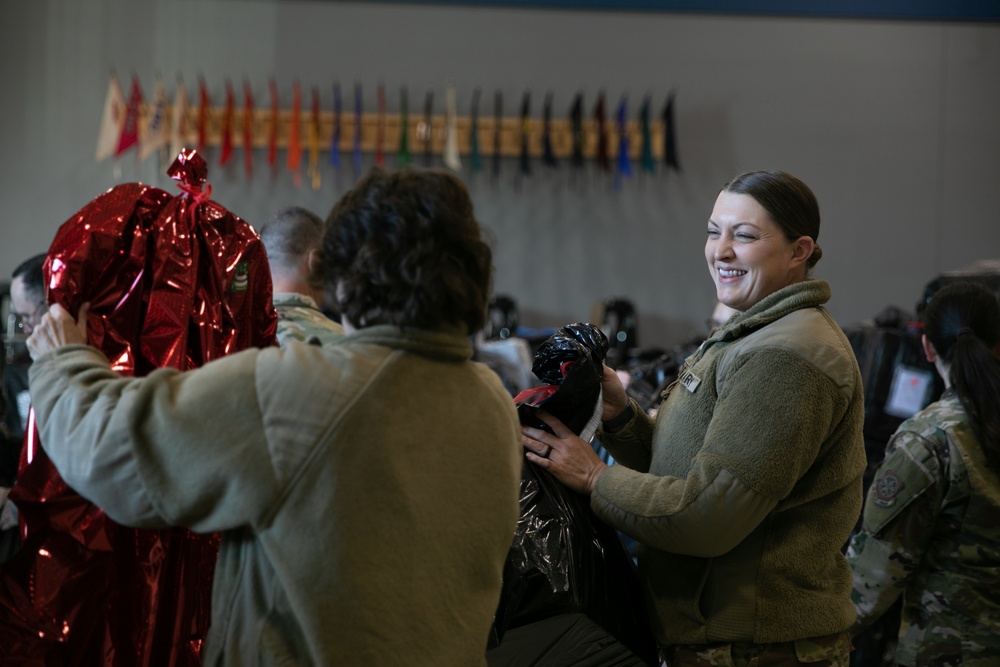 New Hampshire National Guard Assists with Operation Santa Claus