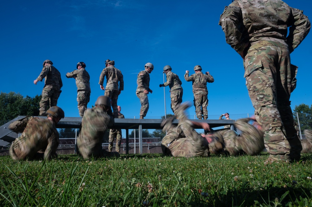 U.S. and German forces practice airborne operations together