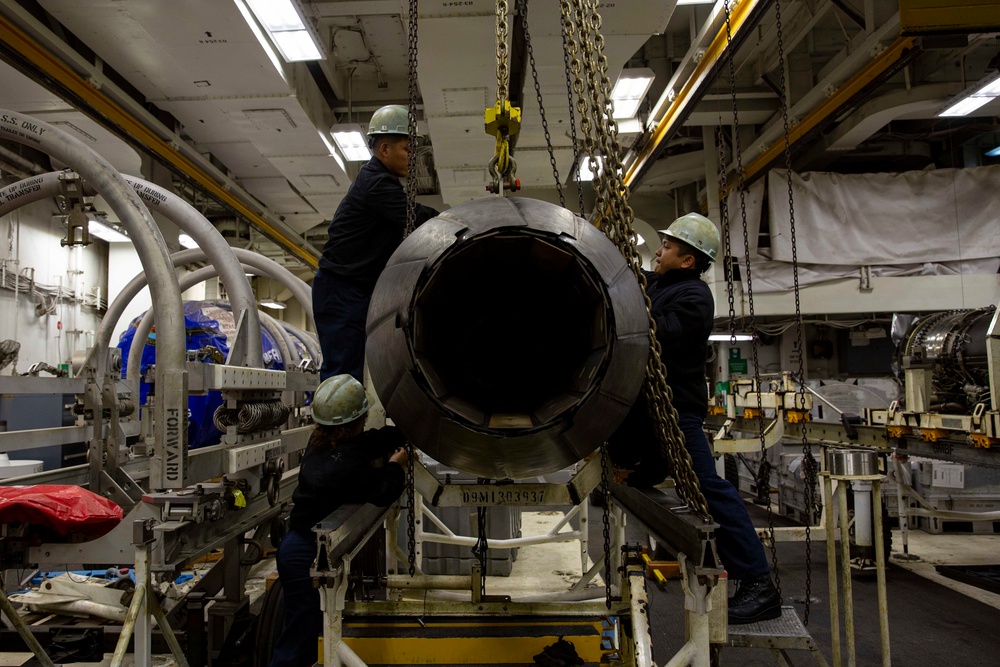 Abraham Lincoln Sailors conduct maintenance