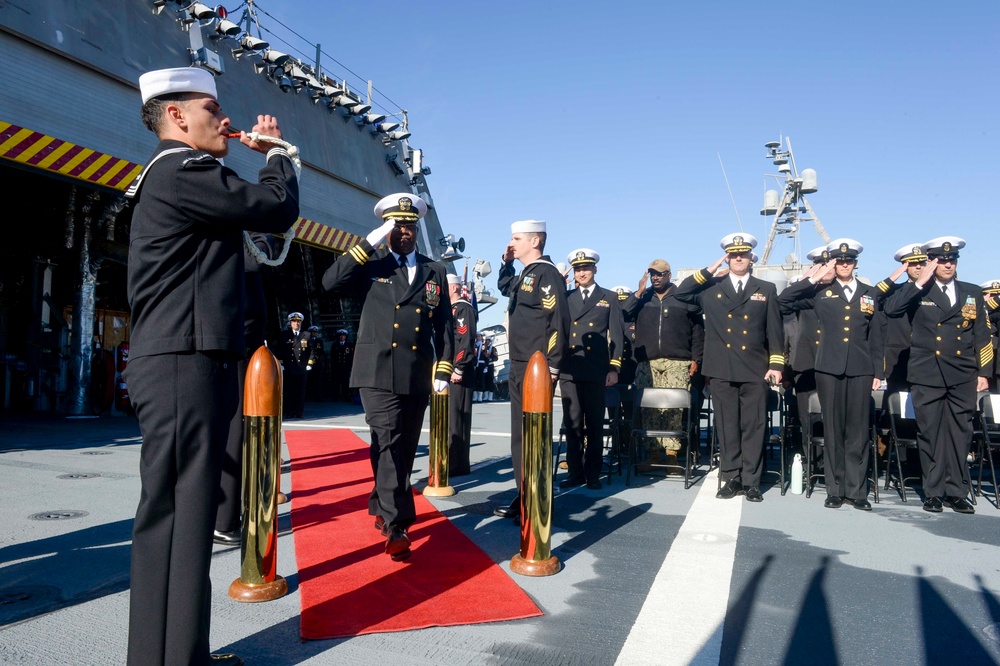 USS Gabrielle Giffords (LCS 10) Gold Crew Holds Change of Command